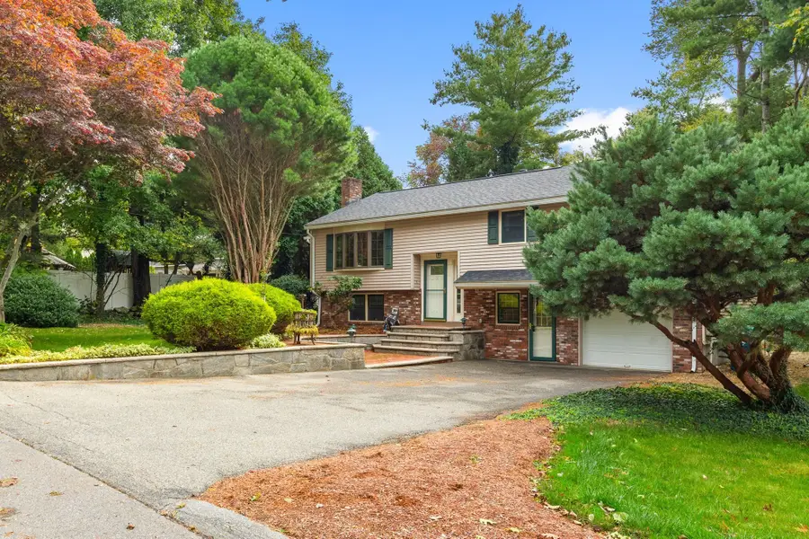 42 Freeport Dr, Burlington, MA 01803 - #3