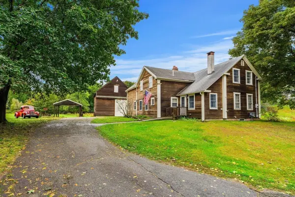 55 Garrison St, Groveland, MA 01834