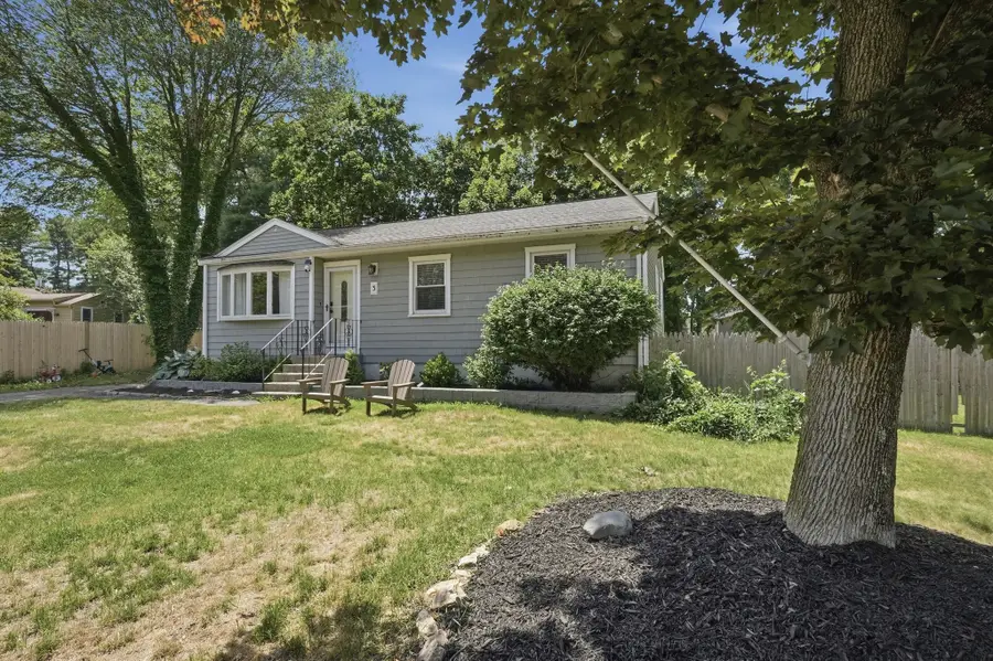 3 Carol Lane, Medway, MA 02053 - #3
