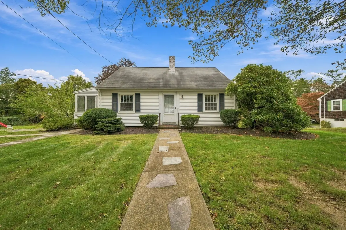 12 Riverside Dr, Kingston, MA 02364 - #1
