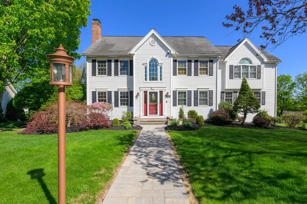 49 Fieldstone Dr, Gardner, MA 01440 - #1