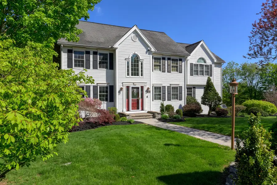 49 Fieldstone Dr, Gardner, MA 01440 - #3