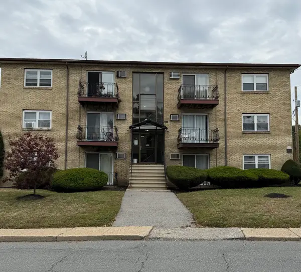 81 High St #4, Amesbury, MA 01913