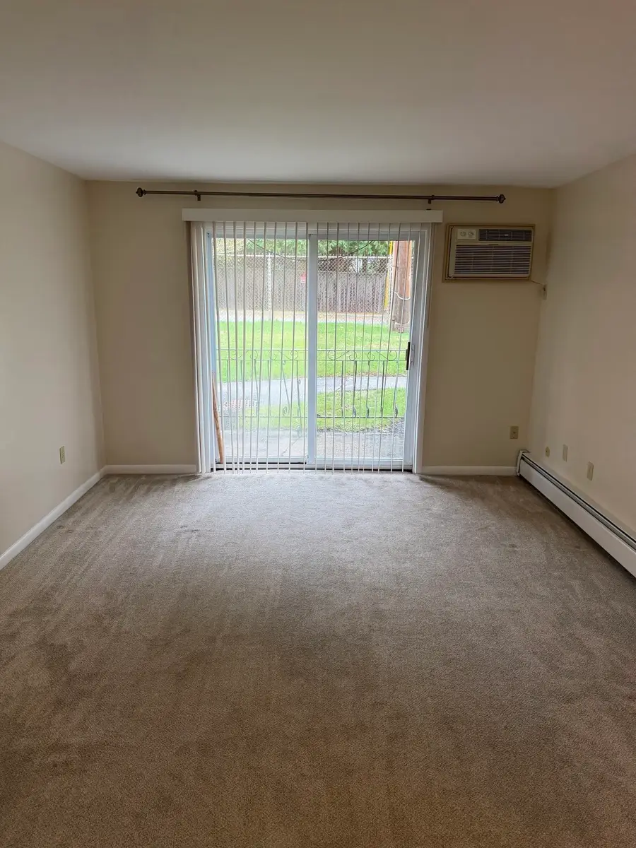 81 High St #4, Amesbury, MA 01913 - #3