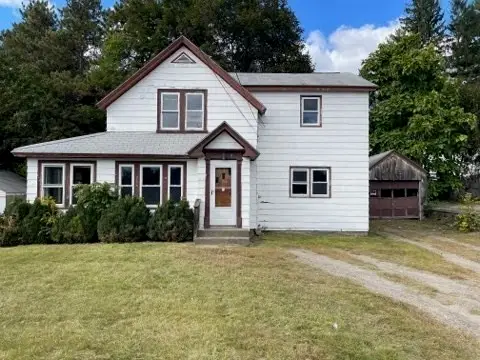 4 Cross St, Millbury, MA 01560 - #1