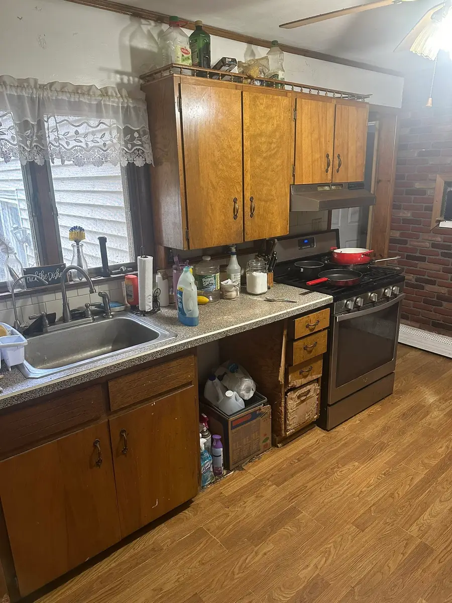 28 Lyric St, Pittsfield, MA 01201 - #2