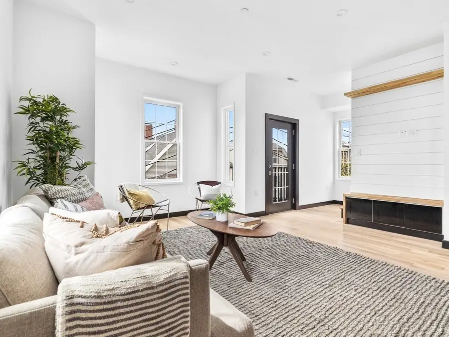 14 Carlton St #C, Somerville, MA 02143 - #3