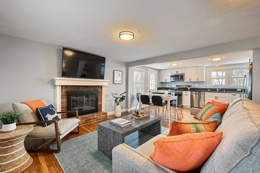 32 Washington Ave Ext, Hyannis, MA 02601 - #3