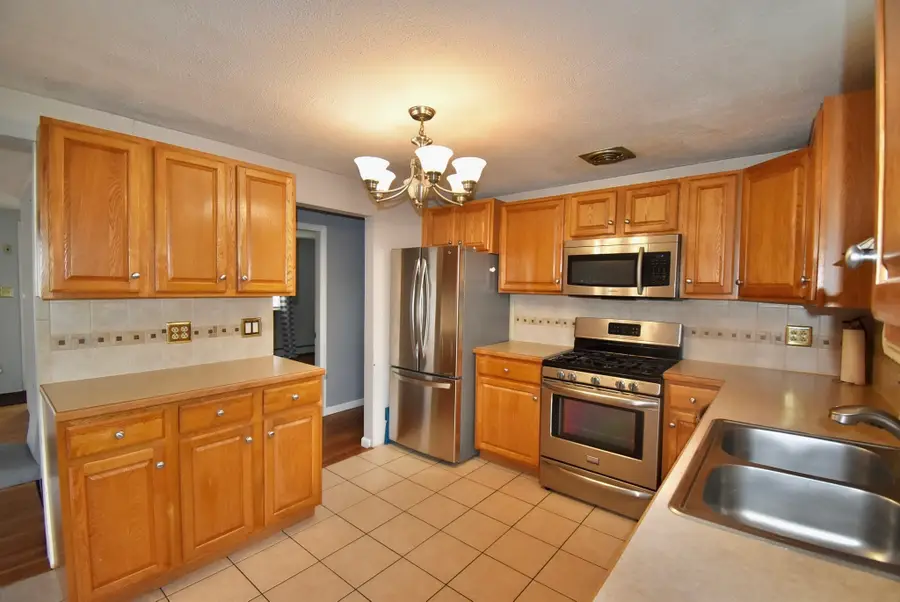 67 Andover St, Peabody, MA 01960 - #3