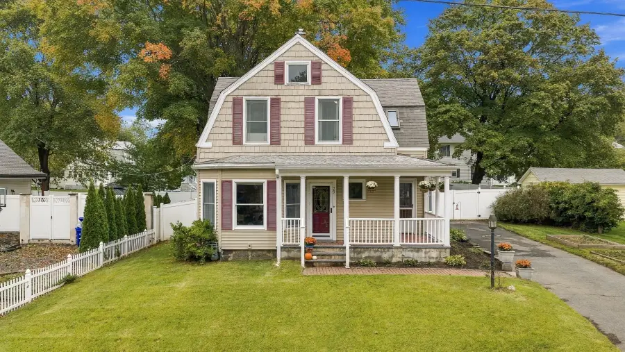 29 Upland St, Holbrook, MA 02343 - #2