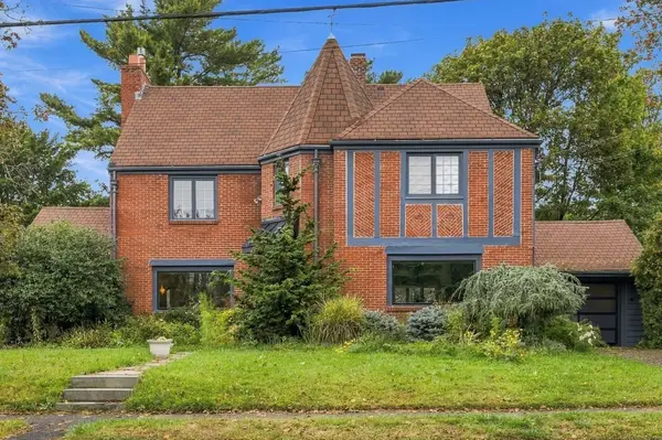 47 Stanley Rd, Swampscott, MA 01907