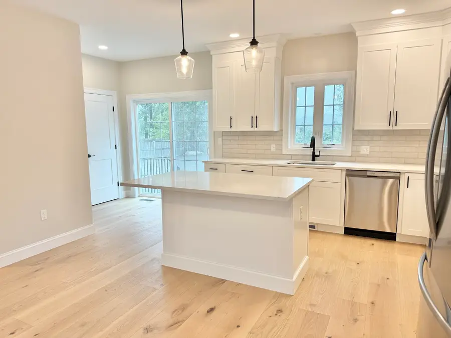 33 Tyng Road, Tyngsboro, MA 01879 - #3
