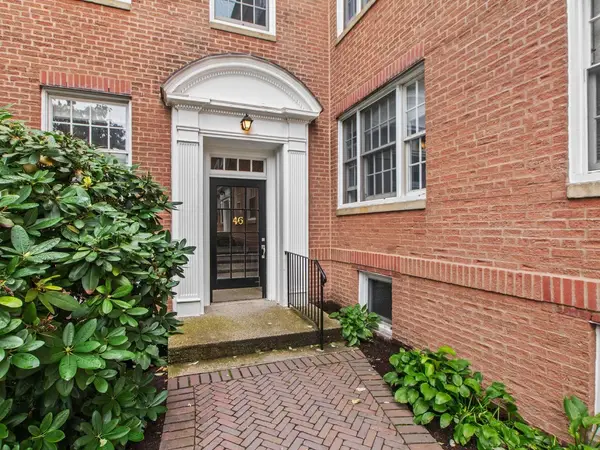 46 Browne St #5, Brookline, MA 02446