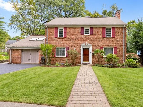 17 Woodhaven Rd, Newton, MA 02468