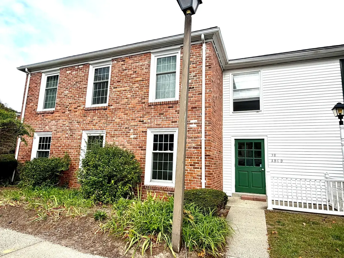 38 Yorktown Drive #A, Springfield, MA 01108 - #1