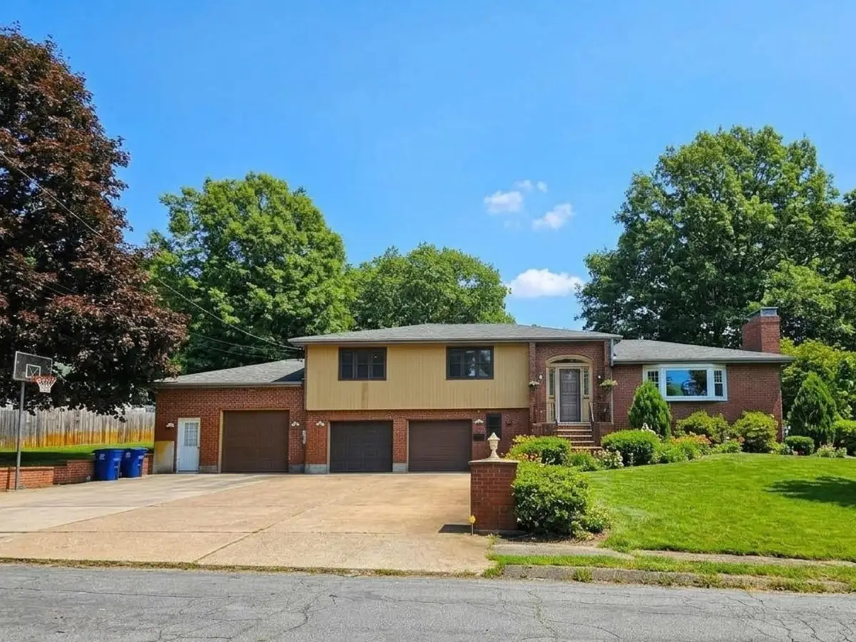 130 Saint Claire St, Braintree, MA 02184 - #1