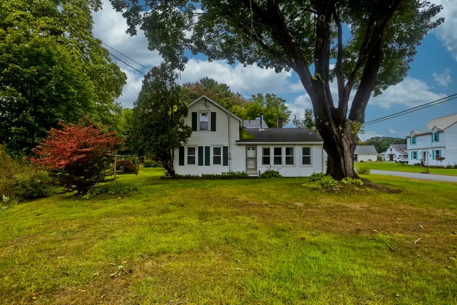 94 Chestnut St, Hatfield, MA 01038 - #2