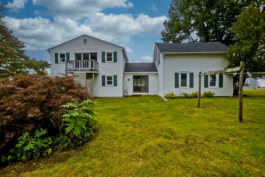 94 Chestnut St, Hatfield, MA 01038 - #3