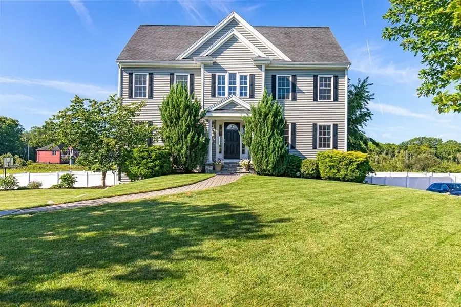 18 Blue Grass Circle, Taunton, MA 02780 - #2