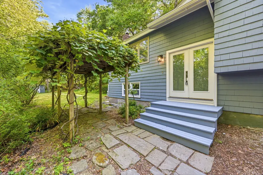 7 Hillcrest Dr, Acton, MA 01720 - #2