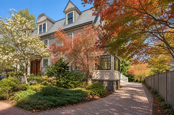 9 Farrar Street #9, Cambridge, MA 02138