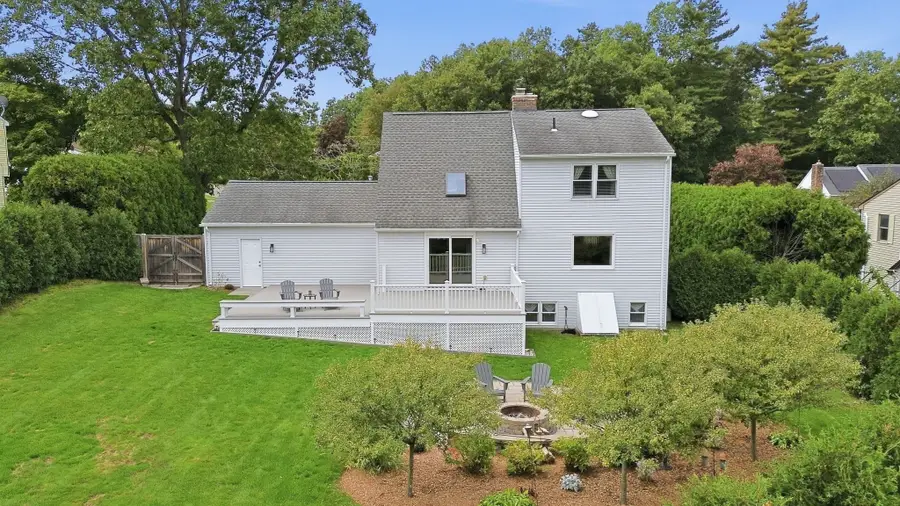 16 Matthew Dr, Easthampton, MA 01027 - #3