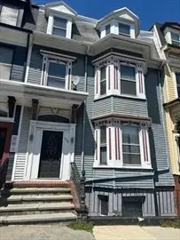 570 E Broadway, Boston, MA 02127