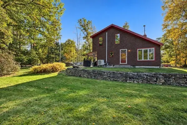 306 Thompson Rd, Webster, MA 01570