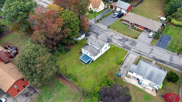 36 Upland Ave, Webster, MA 01570