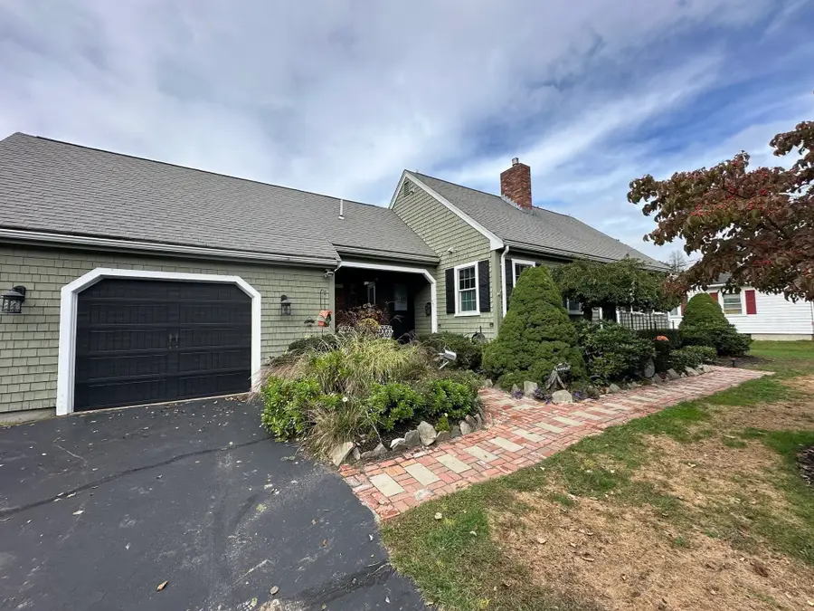 55 Mellen St, Brockton, MA 02301 - #3