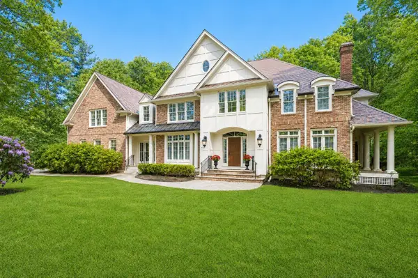 12 Olde Hickory Path, Westborough, MA 01581