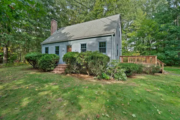 215 Bay State Cir, Hanson, MA 02341