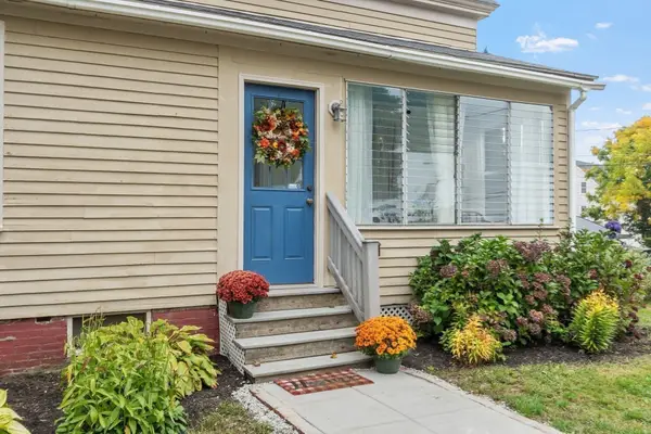 2 Hill St, Amesbury, MA 01913