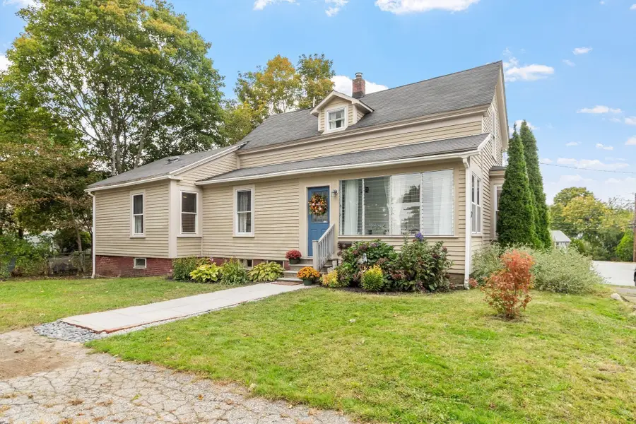 2 Hill St, Amesbury, MA 01913 - #2