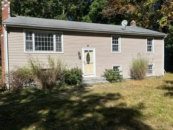 640 Oakhill Ave, Attleboro, MA 02703