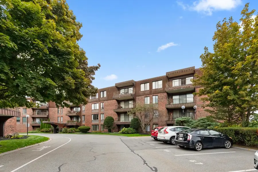 1008 Paradise Road #2J, Swampscott, MA 01907 - #3