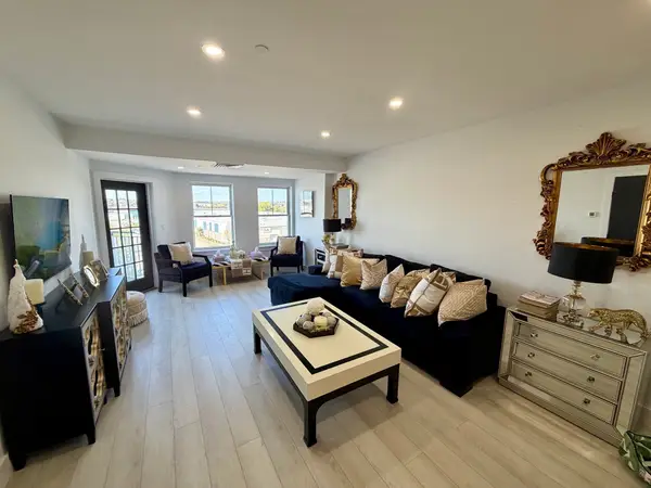 10 Seaport Dr #2617, Quincy, MA 02171