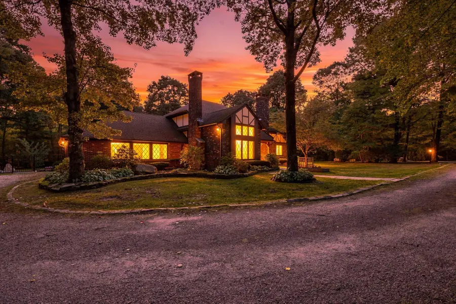 43 Paradise Lake Rd, Monson, MA 01057 - #2