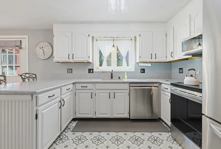 12 Marywood #B, Uxbridge, MA 01569 - #2