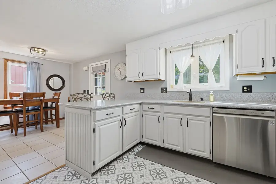12 Marywood #B, Uxbridge, MA 01569 - #3