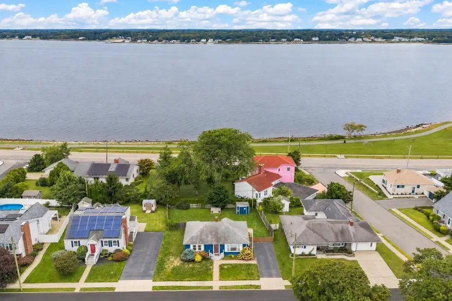 19 Nautilus St, New Bedford, MA 02744 - #2