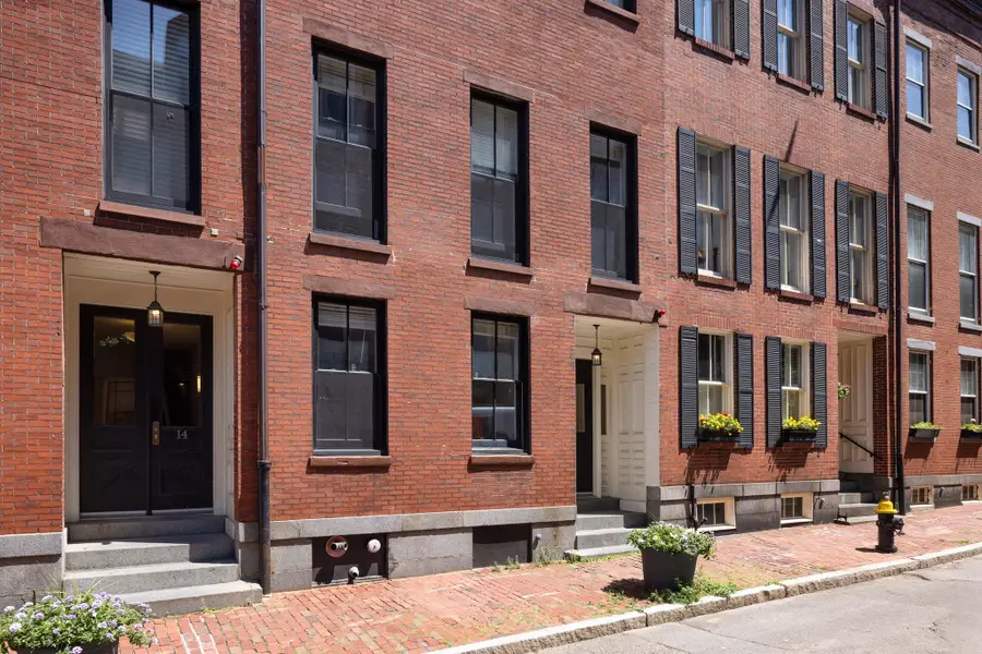 16 Temple Street, Boston, MA 02114 - #3