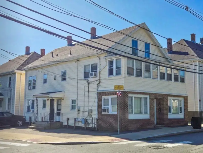 30 Cedar St, Waltham, MA 02453 - #2