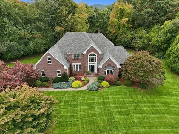 18 Priestly Farms Rd, South Hadley, MA 01075