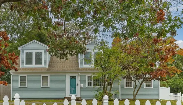 3 Jupiter Ln, Yarmouth, MA 02664