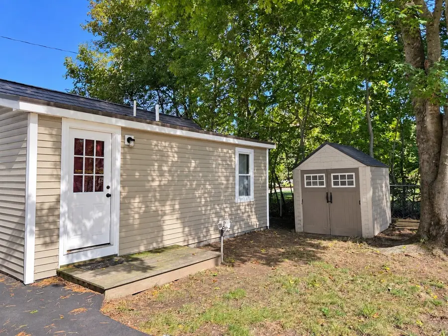 7 Myers St, Uxbridge, MA 01569 - #2