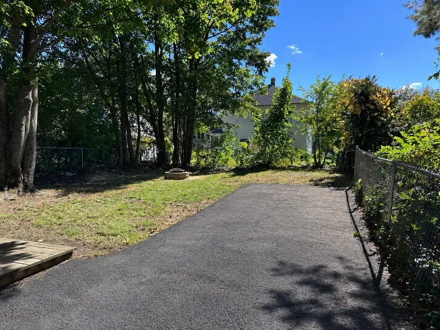 7 Myers St, Uxbridge, MA 01569 - #3