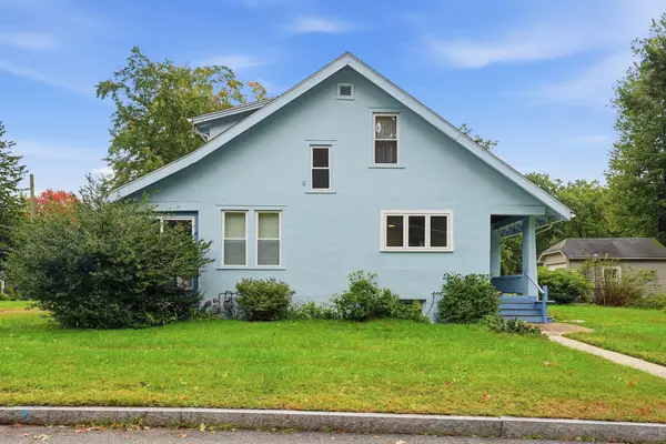 102 Tiffany St, Springfield, MA 01108