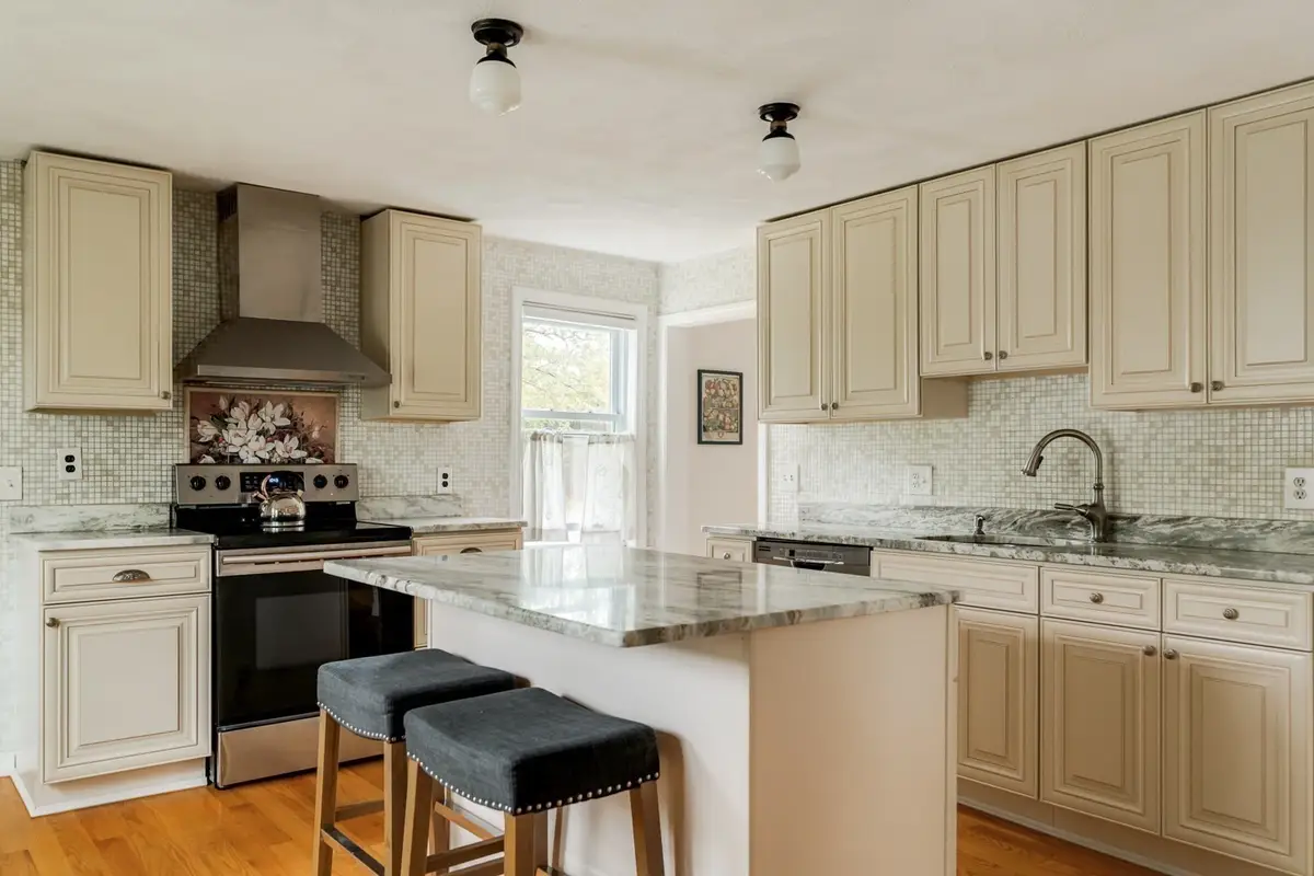 12 Butler St, Medford, MA 02155 - #1