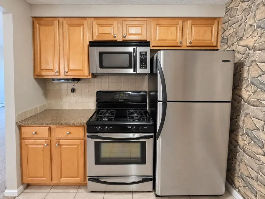 56 Townsend St #D27, Abington, MA 02351 - #3